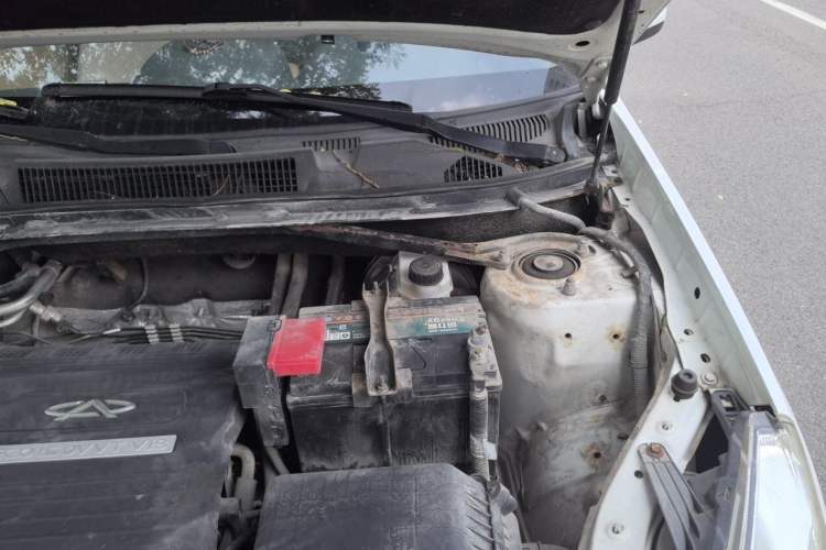 Used Chery Tiggo 2012 Classic Edition 1.6L Manual Comfort Model Engine Bay Left