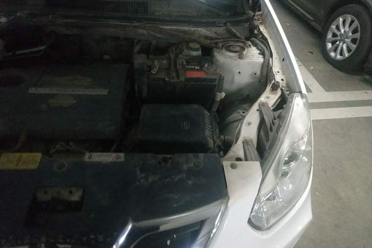 Used Chery Tiggo 2012 Elite Edition 1.6L Manual Luxury DVVT Model Engine Bay Left