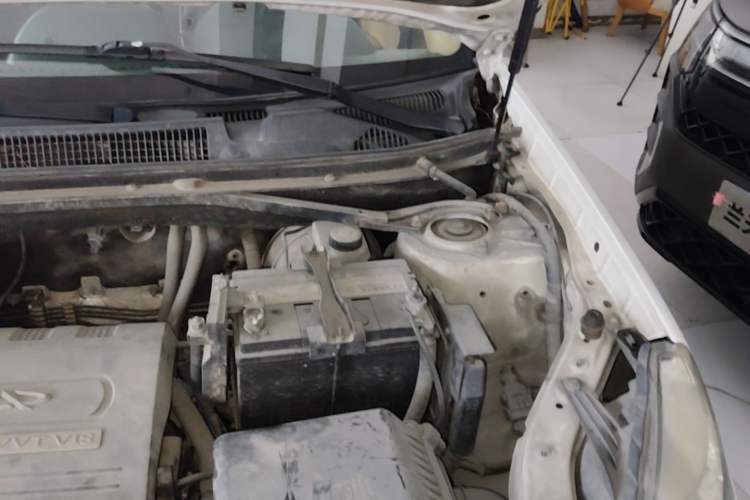 Used Chery Tiggo 2012 Elite Edition 1.6L CVT Luxury DVVT Model Engine Bay Left