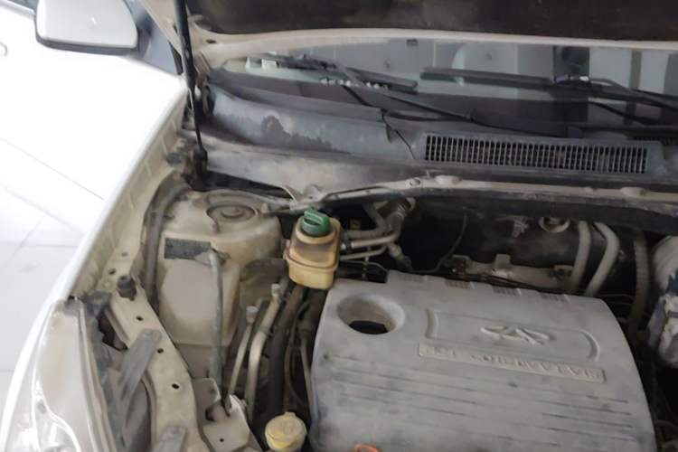 Used Chery Tiggo 2012 Elite Edition 1.6L CVT Luxury DVVT Model Engine Bay Right