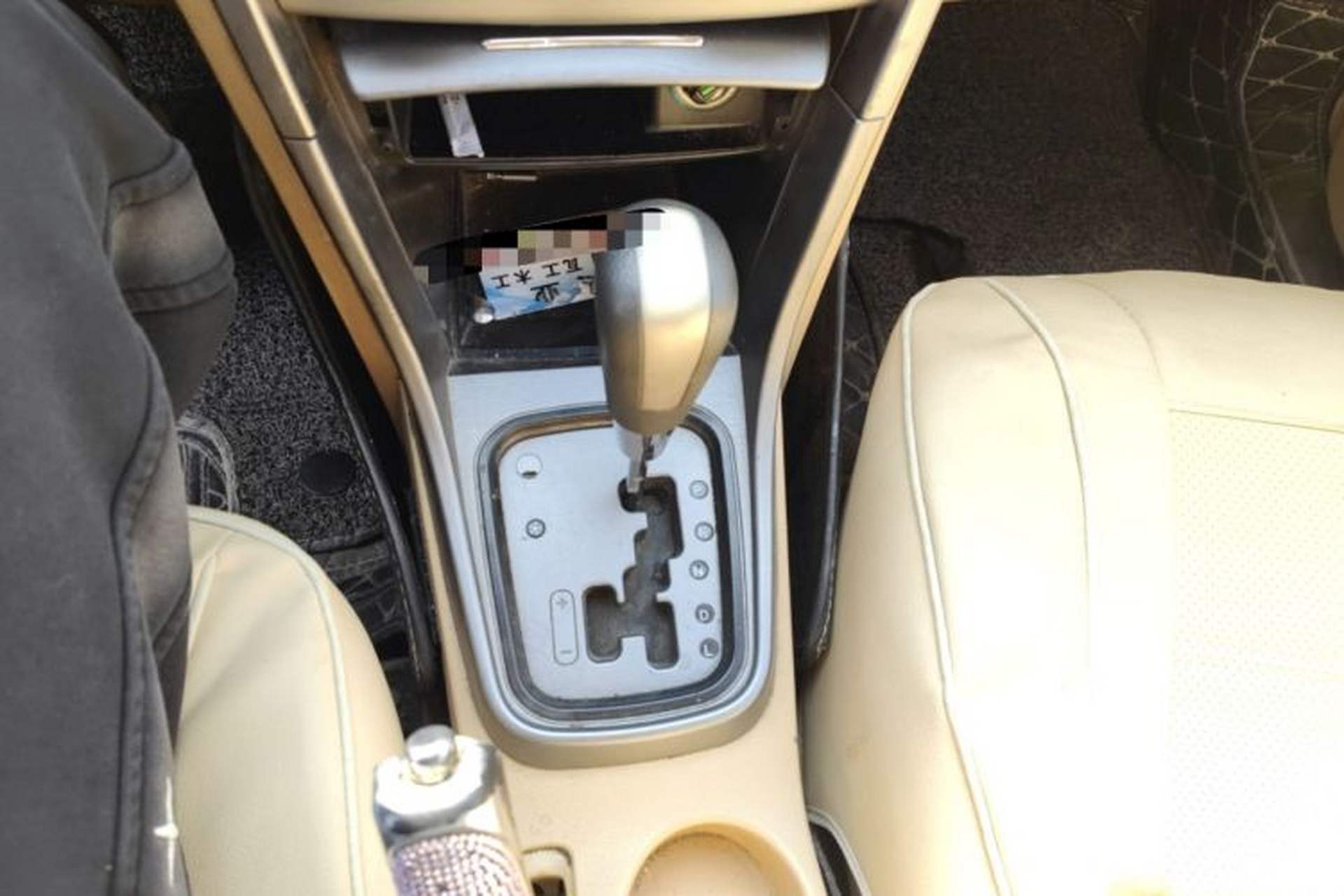Used Chery Tiggo 2012 Elite Edition 1.6L CVT Comfort DVVT Model Gear Lever
