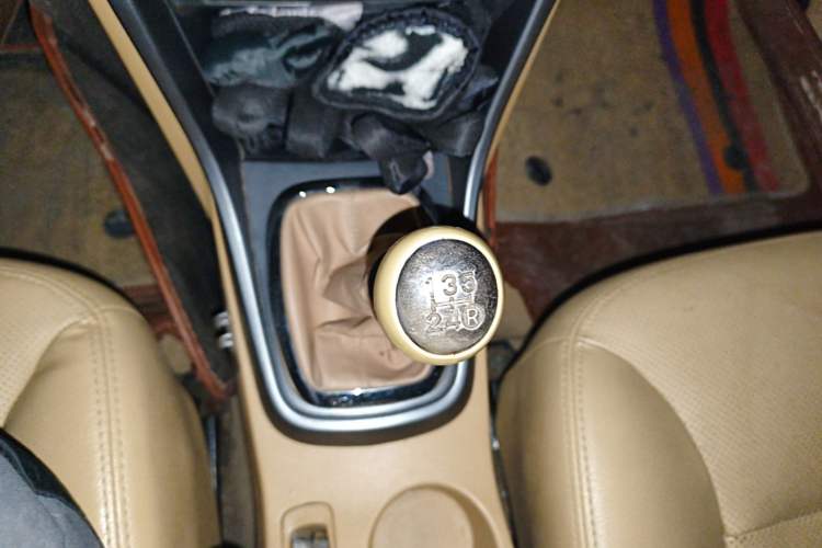 Used Chery Tiggo 2012 Elite Edition 2.0L Manual Luxury Model Gear Lever