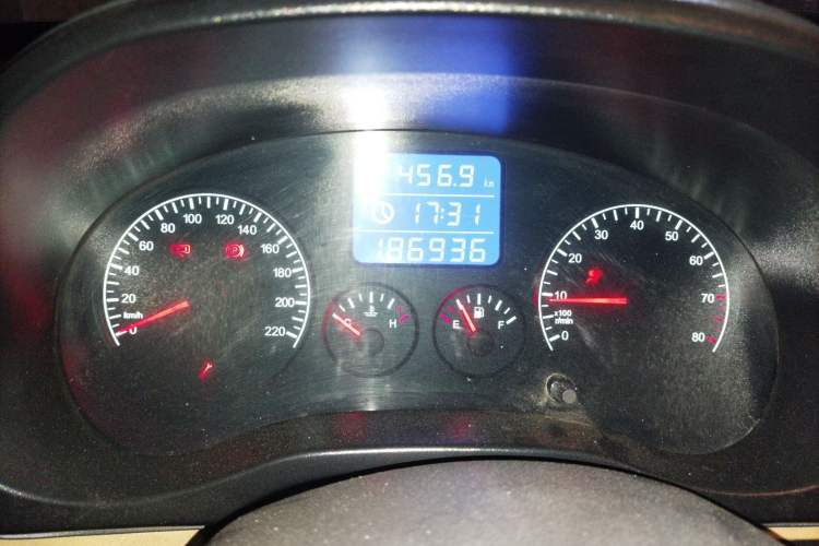 Used Chery Tiggo 2012 Elite Edition 1.6L Manual Comfort DVVT Odometer Close Up