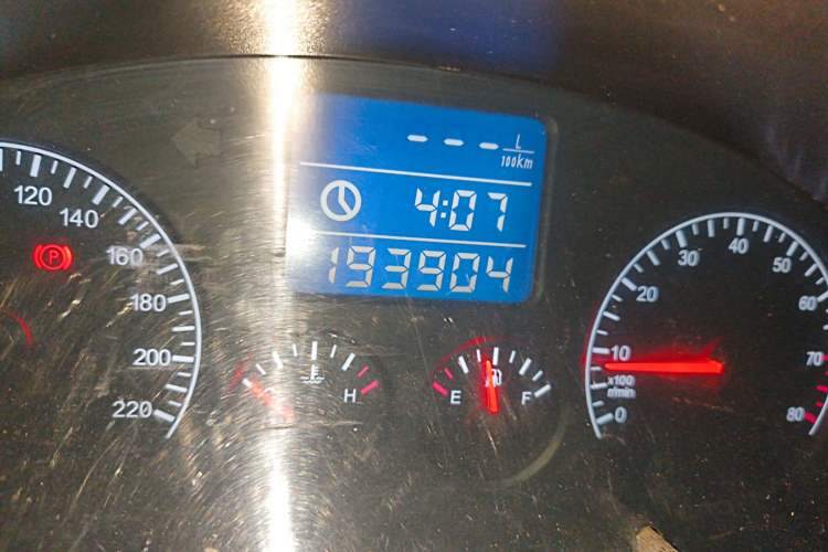Used Chery Tiggo 2012 Elite Edition 2.0L Manual Luxury Model Odometer Close Up
