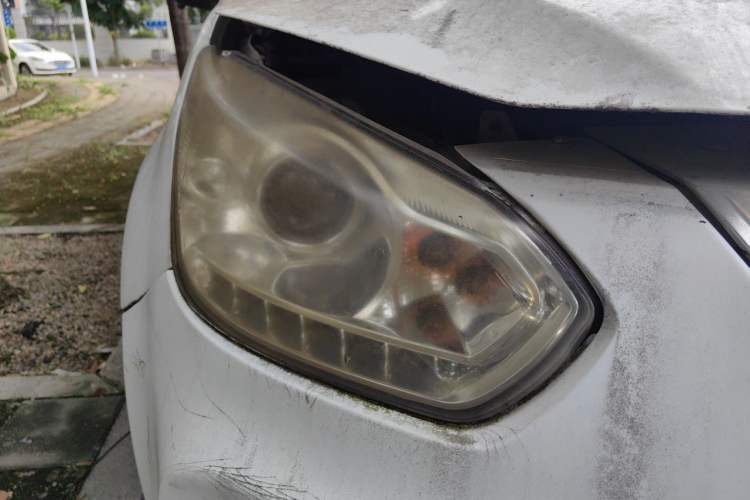 Used Chery Tiggo 2012 Elite Edition 1.6L Manual Luxury DVVT Model Right Front Headlight