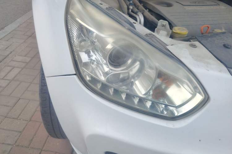 Used Chery Tiggo 2012 Elite Edition 1.6L Manual Comfort DVVT Right Front Headlight