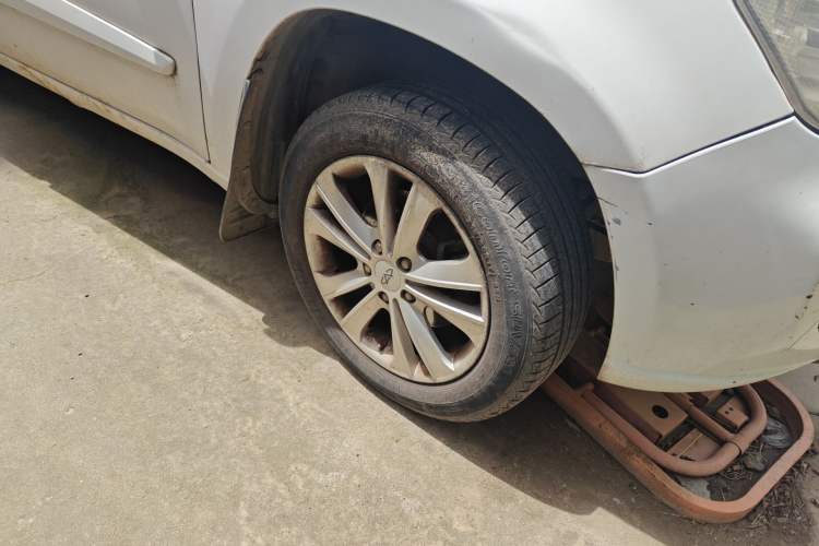 Used Chery Tiggo 2012 Elite Edition Facelift 1.6L Manual Comfort DVVT Right Front Wheel Hub