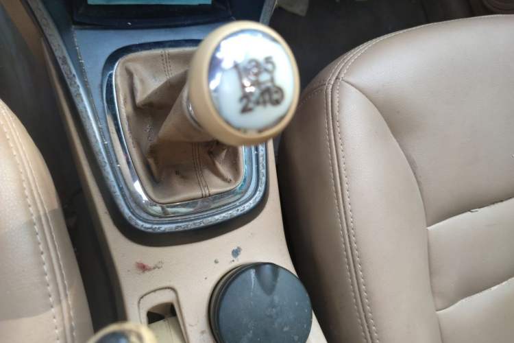 Used Chery Tiggo 2013 1.6L Manual New Year Edition DVVT Gear Lever