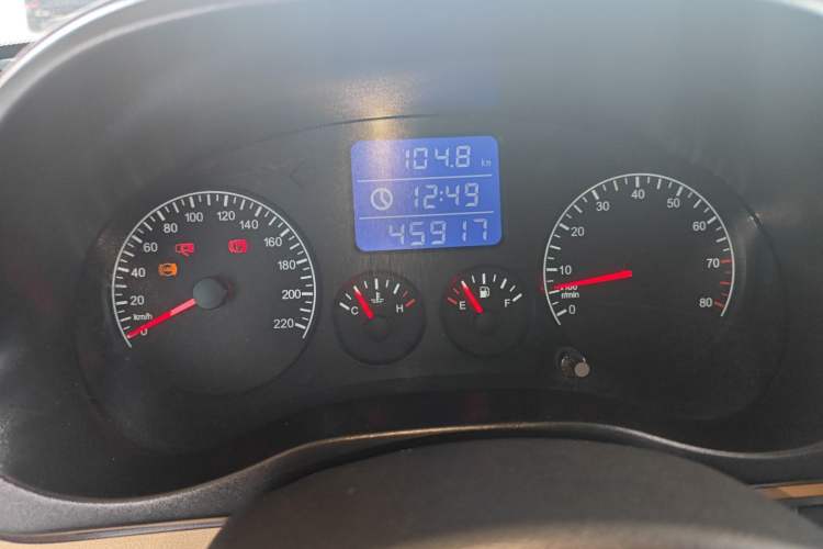 Used Chery Tiggo 2013 1.6L Manual New Year Edition DVVT Odometer Close Up