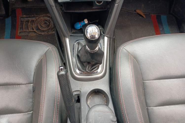 Used Chery Tiggo 3 2014 1.6L Manual Zhishang Edition Gear Lever