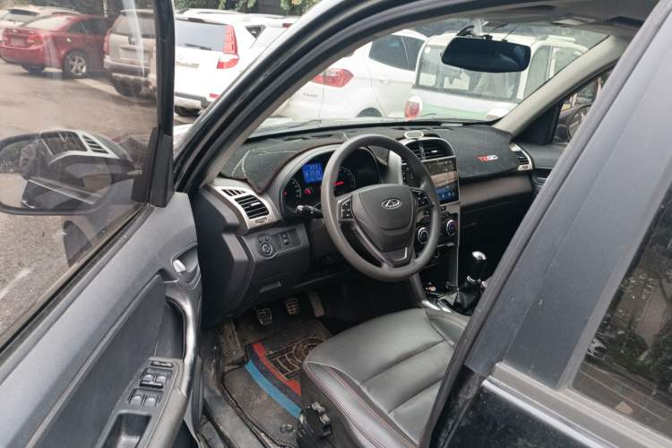Used Chery Tiggo 3 2014 1.6L Manual Zhishang Edition Interior 3