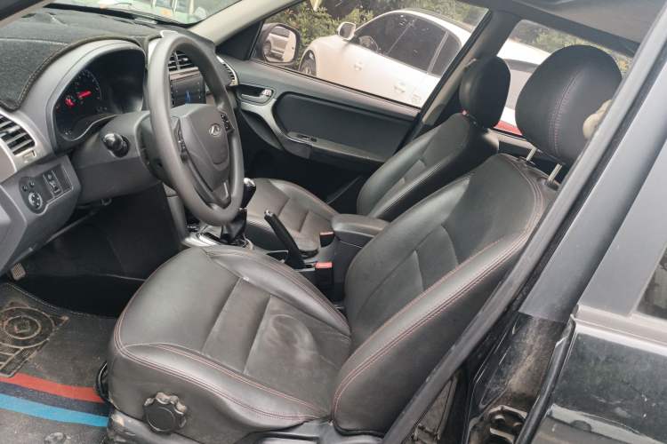 Used Chery Tiggo 3 2014 1.6L Manual Zhishang Edition Left Front Seat