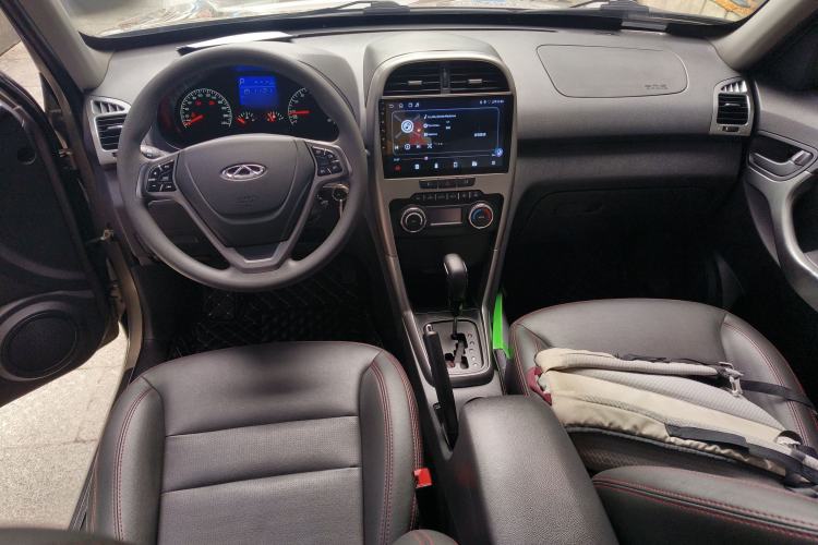 Used Chery Tiggo 3 2014 1.6L CVT ZhiShang Edition Center Console