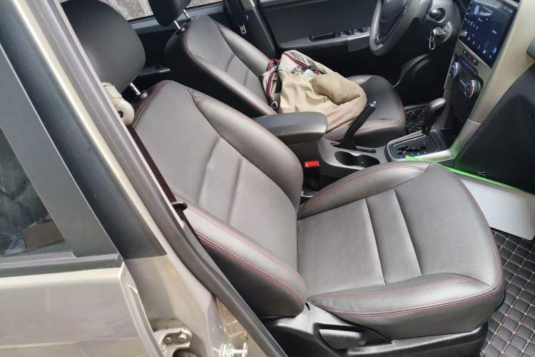 Used Chery Tiggo 3 2014 1.6L CVT ZhiShang Edition Right Front Seat