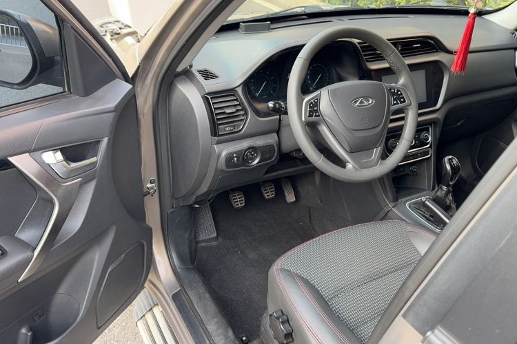 Used Chery Tiggo 3 2016 1.6L Manual Luxury Edition Interior 2