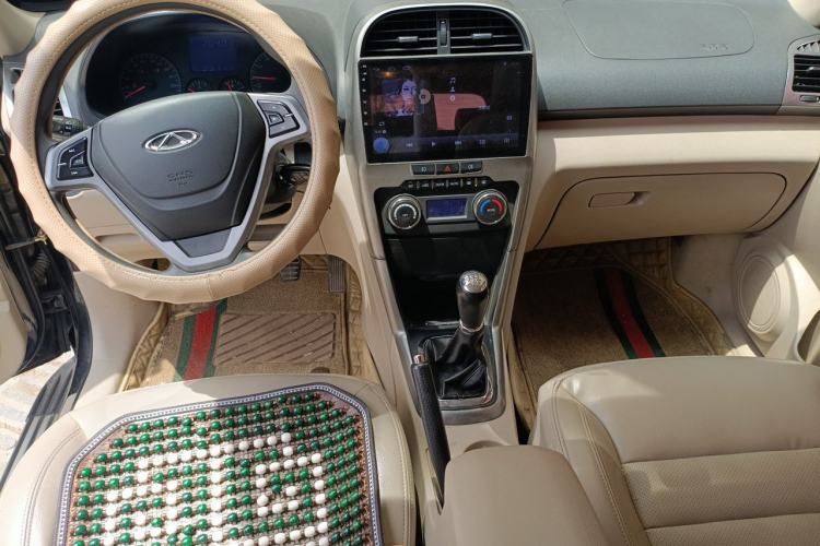 Used Chery Tiggo 3 2014 1.6L Manual Zhishang Edition Center Console