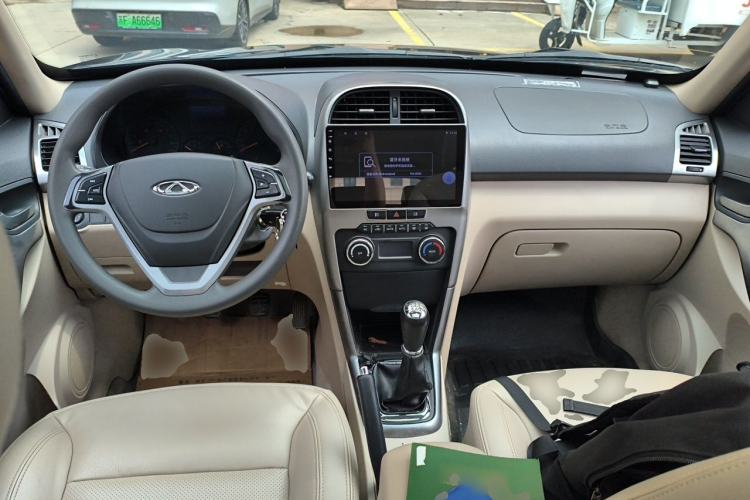 Used Chery Tiggo 3 2014 1.6L Manual Zhishang Edition Center Console