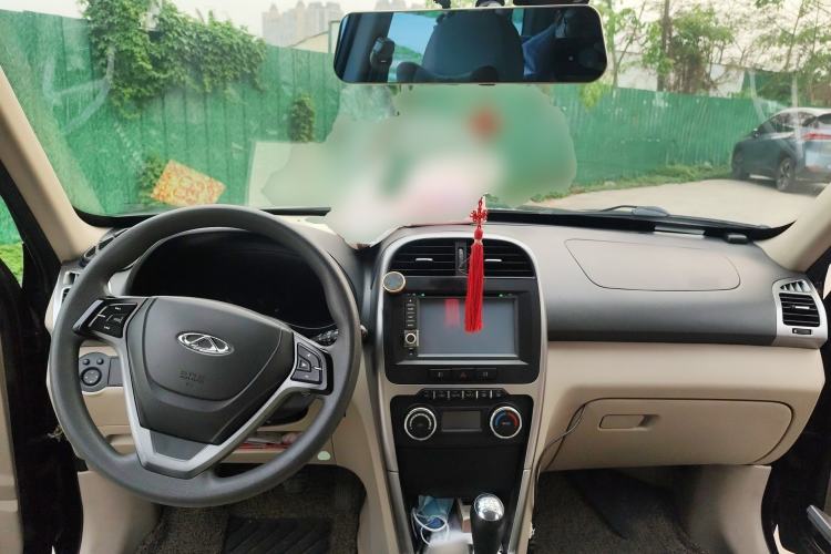 Used Chery Tiggo 3 2014 1.6L Manual Zhishang Edition Center Console