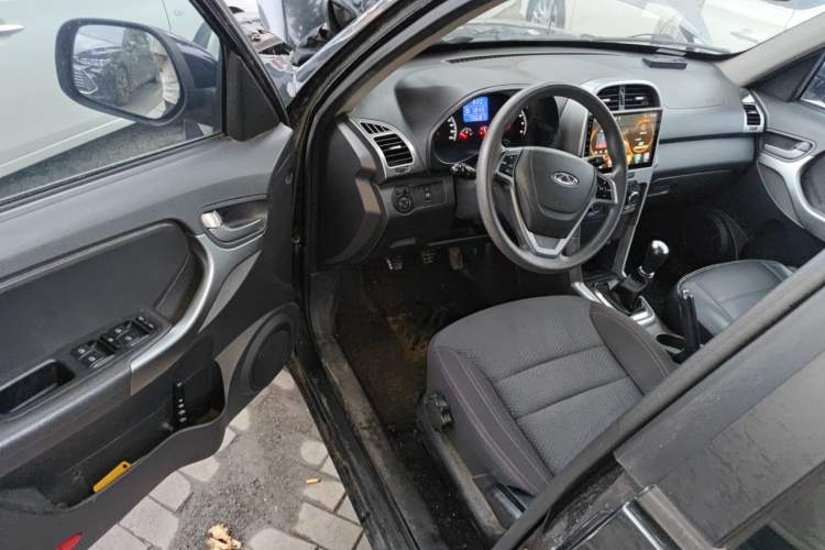 Used Chery Tiggo 3 2014 1.6L Manual Fashion Edition Driver Seat