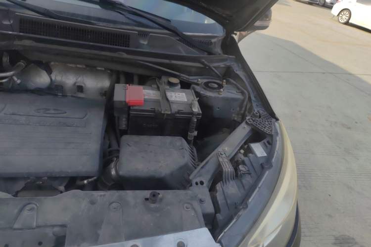 Used Chery Tiggo 3 2014 1.6L Manual Zhishang Edition Engine Bay Left