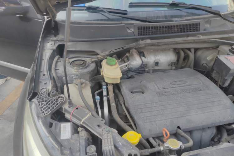 Used Chery Tiggo 3 2014 1.6L Manual Zhishang Edition Engine Bay Right