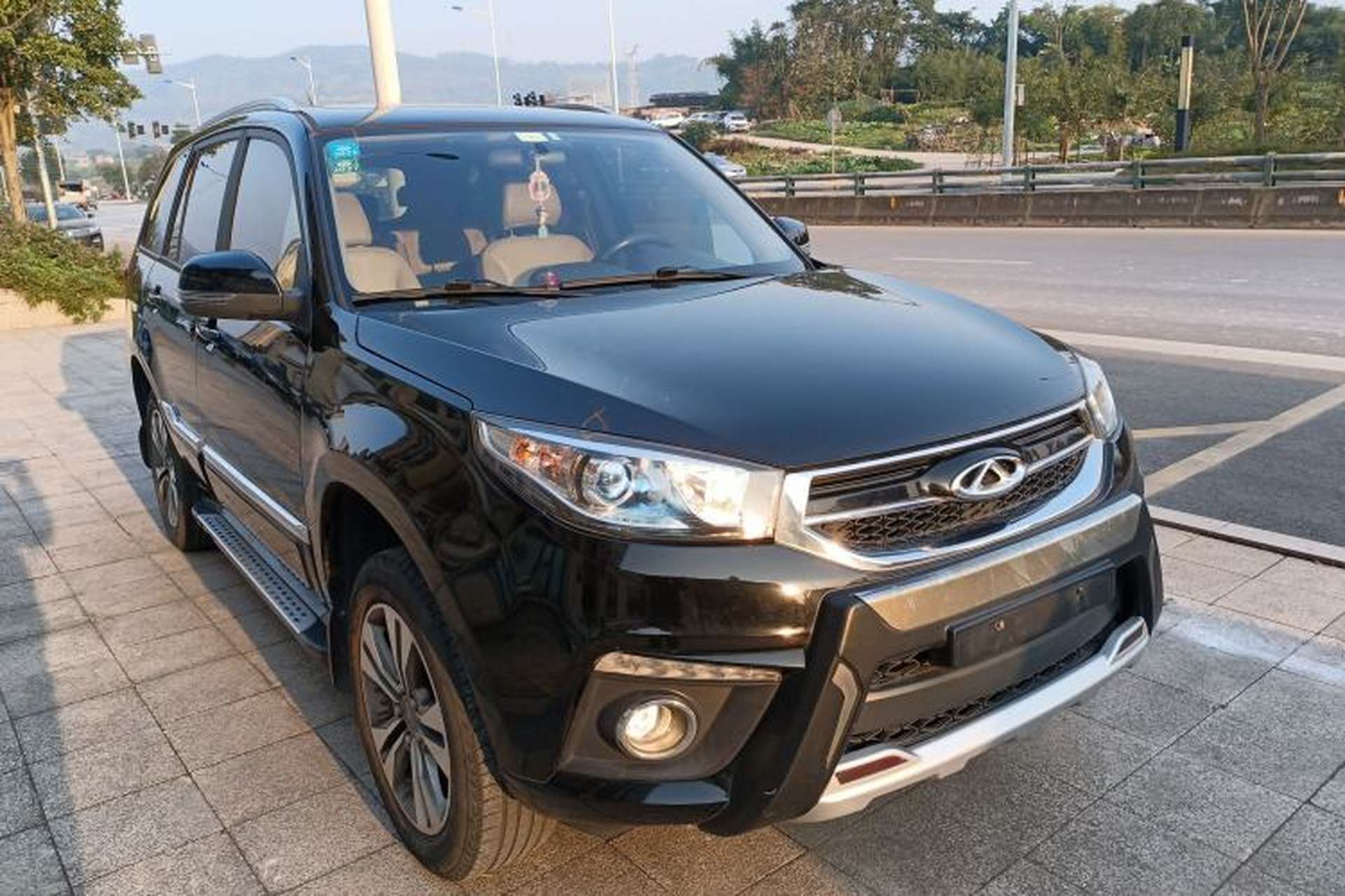 Used Chery Tiggo 3 2014 1.6L Manual Zhishang Edition Front Right 45 Deg