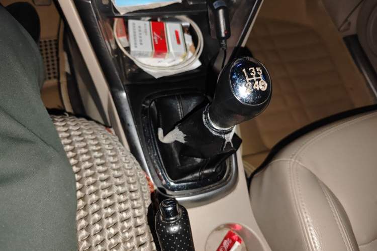 Used Chery Tiggo 3 2014 1.6L Manual Zhishang Edition Gear Lever