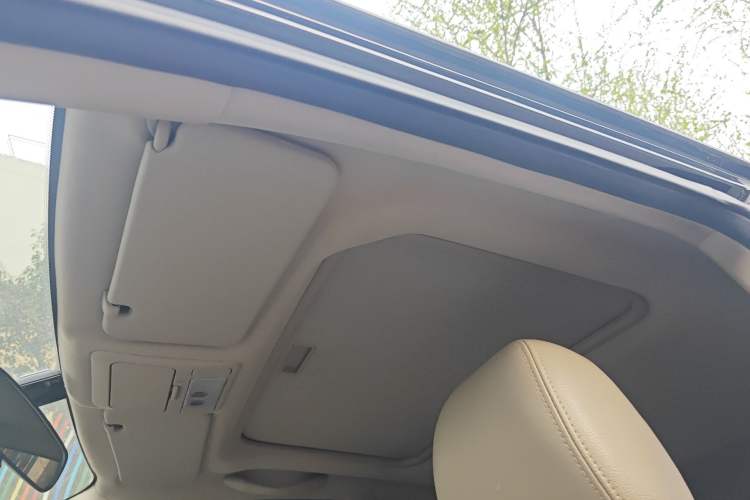 Used Chery Tiggo 3 2014 1.6L Manual Zhishang Edition Headliner