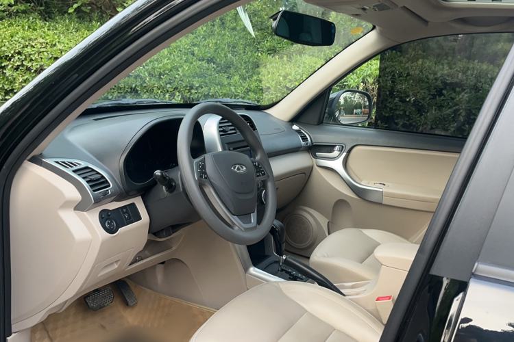 Used Chery Tiggo 3 2014 1.6L CVT ZhiShang Edition Interior 1