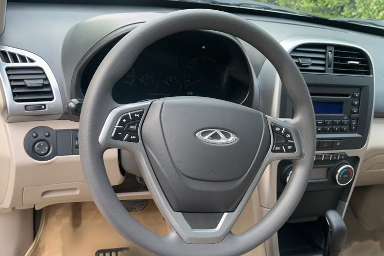 Used Chery Tiggo 3 2014 1.6L CVT ZhiShang Edition Interior 6