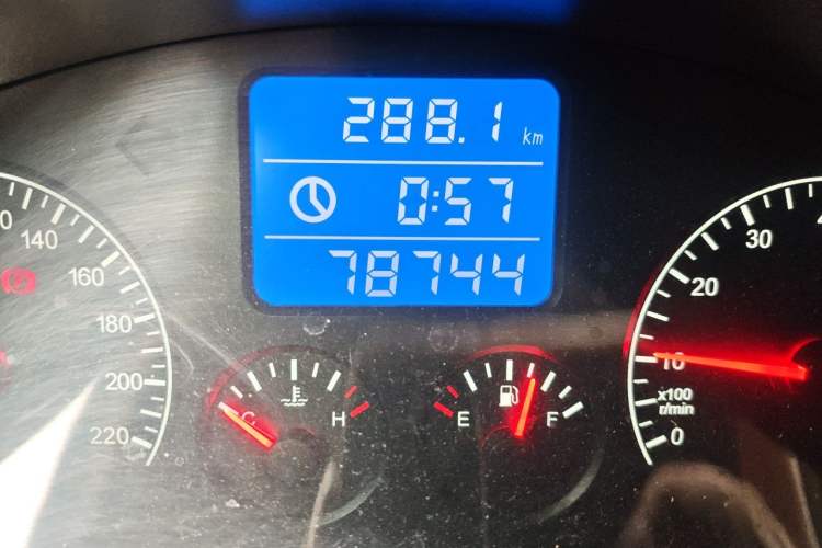 Used Chery Tiggo 3 2014 1.6L Manual Zhishang Edition Odometer Close Up