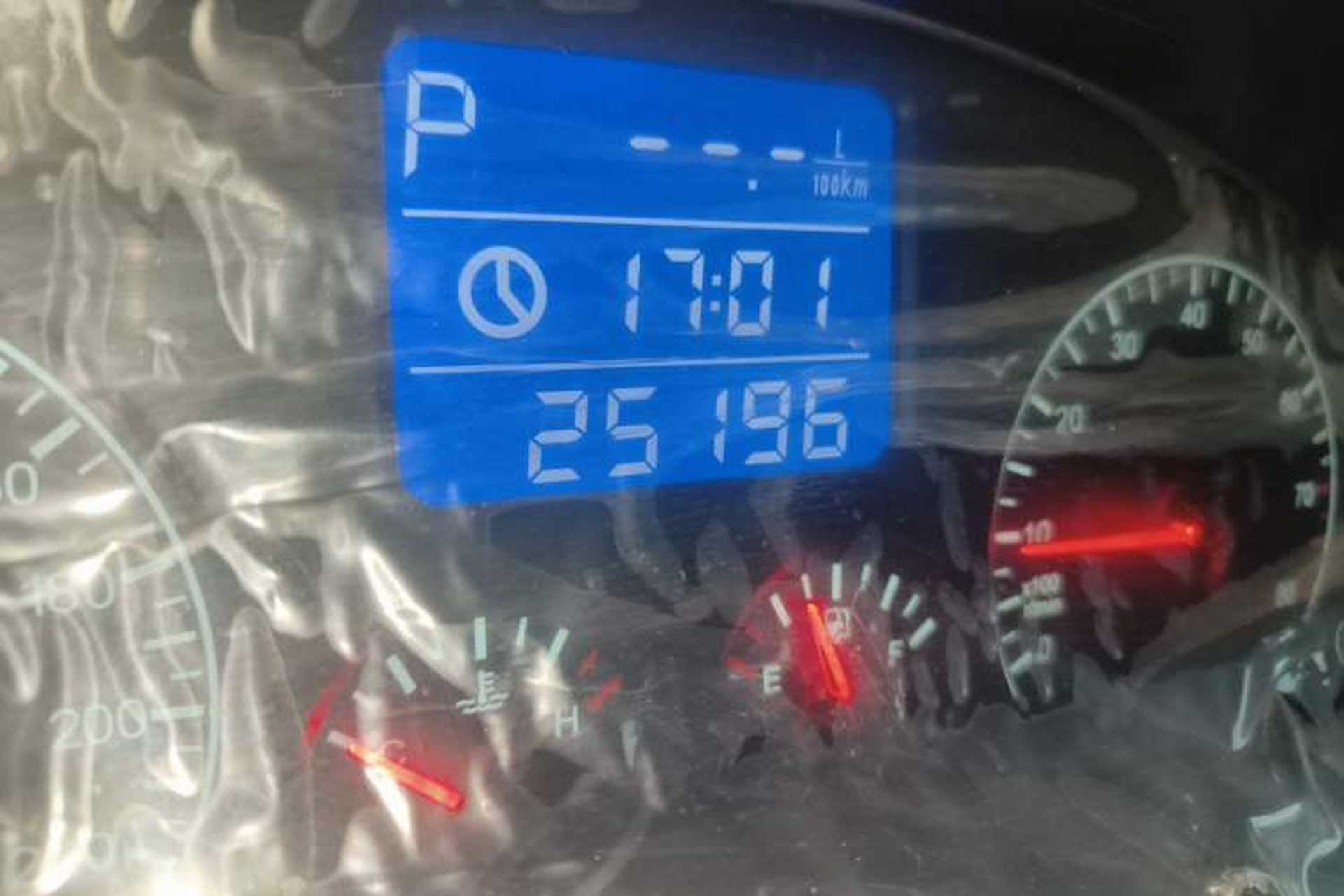 Used Chery Tiggo 3 2014 1.6L CVT ZhiShang Edition Odometer Close Up