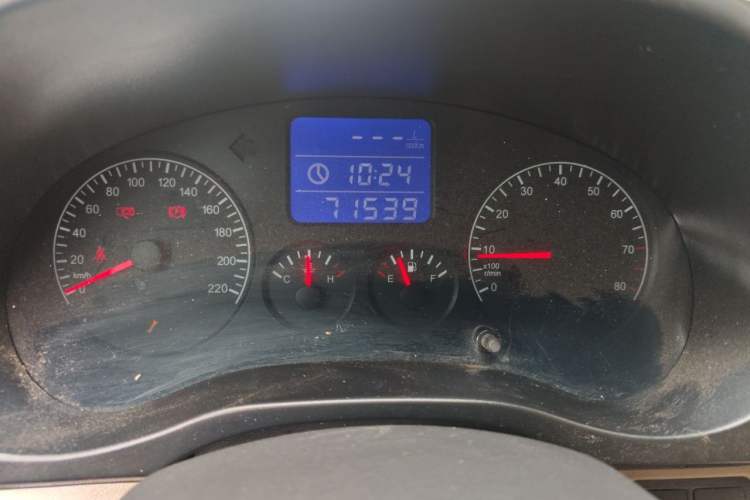 Used Chery Tiggo 3 2014 1.6L Manual Fashion Edition Odometer Close Up