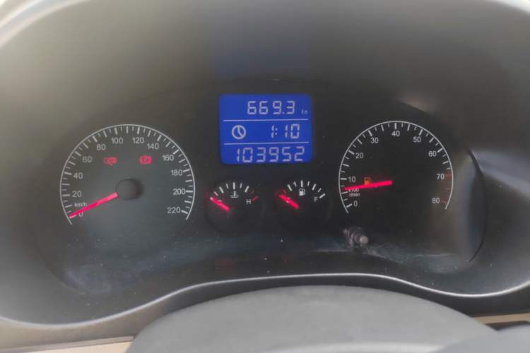 Used Chery Tiggo 3 2014 1.6L Manual Zhishang Edition Odometer Close Up