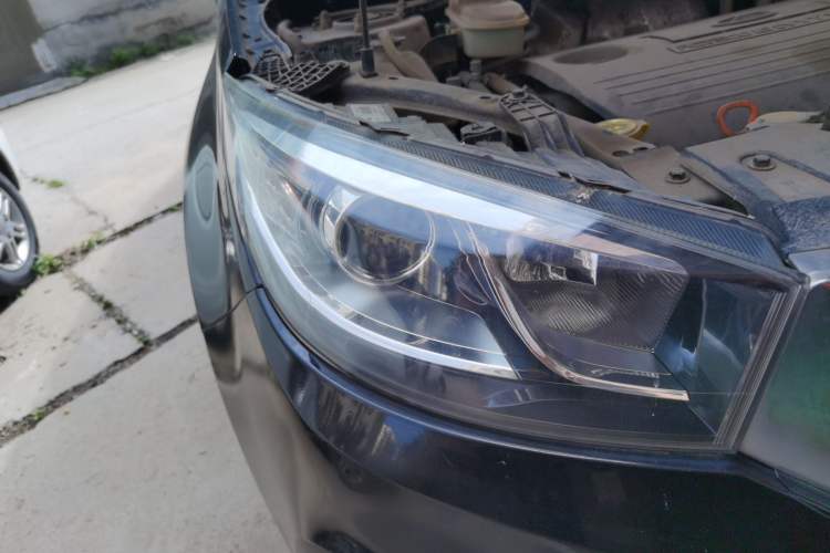 Used Chery Tiggo 3 2014 1.6L Manual Zhishang Edition Right Front Headlight