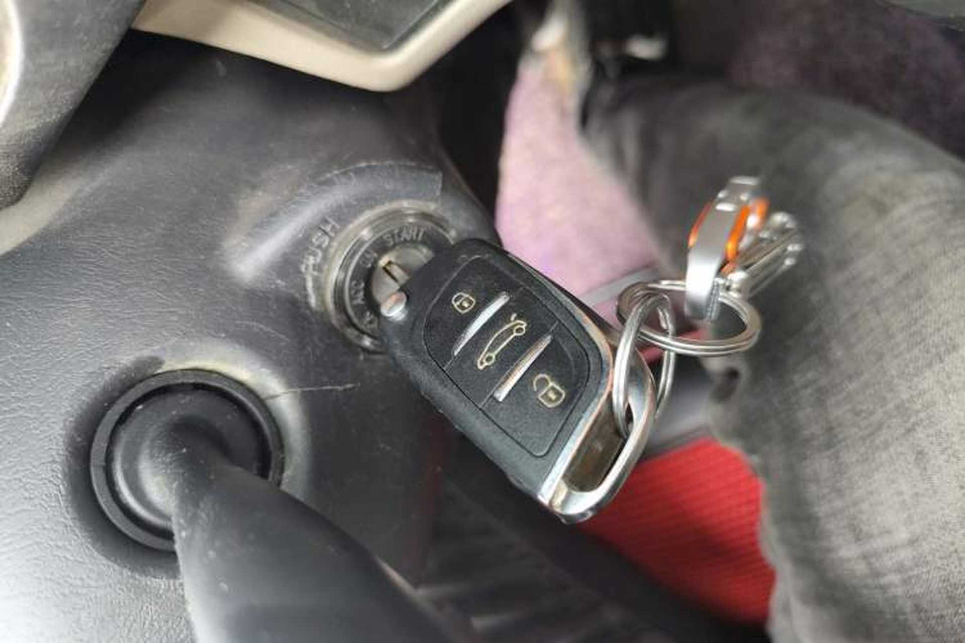 Used Chery Tiggo 3 2014 1.6L Manual Fashion Edition Vehicle Key