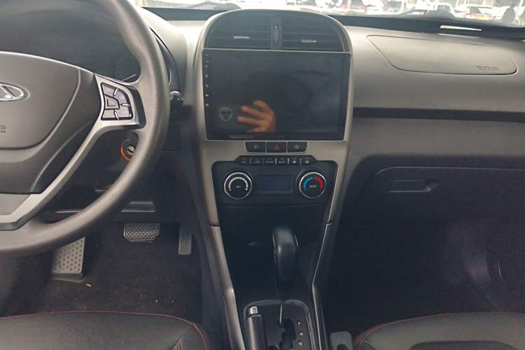 Used Chery Tiggo 3 2014 1.6L CVT ZhiShang Edition Audio And AC Panel