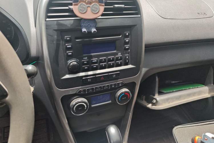 Used Chery Tiggo 3 2014 1.6L CVT ZhiShang Edition Audio And AC Panel