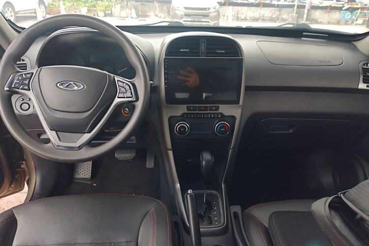 Used Chery Tiggo 3 2014 1.6L CVT ZhiShang Edition Center Console
