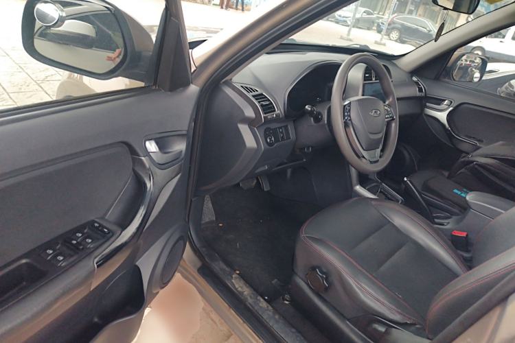 Used Chery Tiggo 3 2014 1.6L CVT ZhiShang Edition Driver Seat