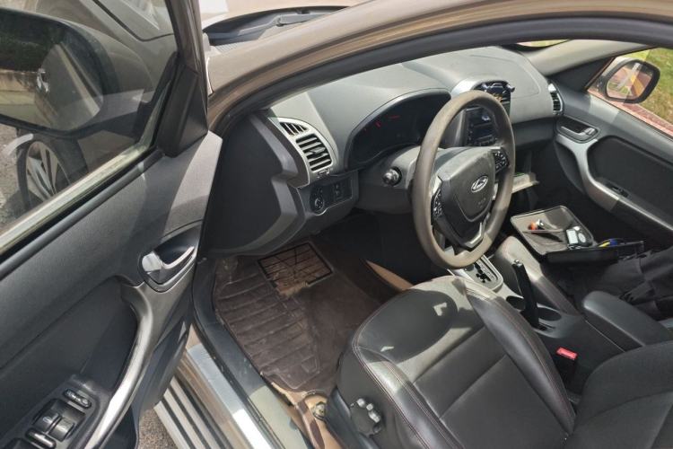 Used Chery Tiggo 3 2014 1.6L CVT ZhiShang Edition Driver Seat