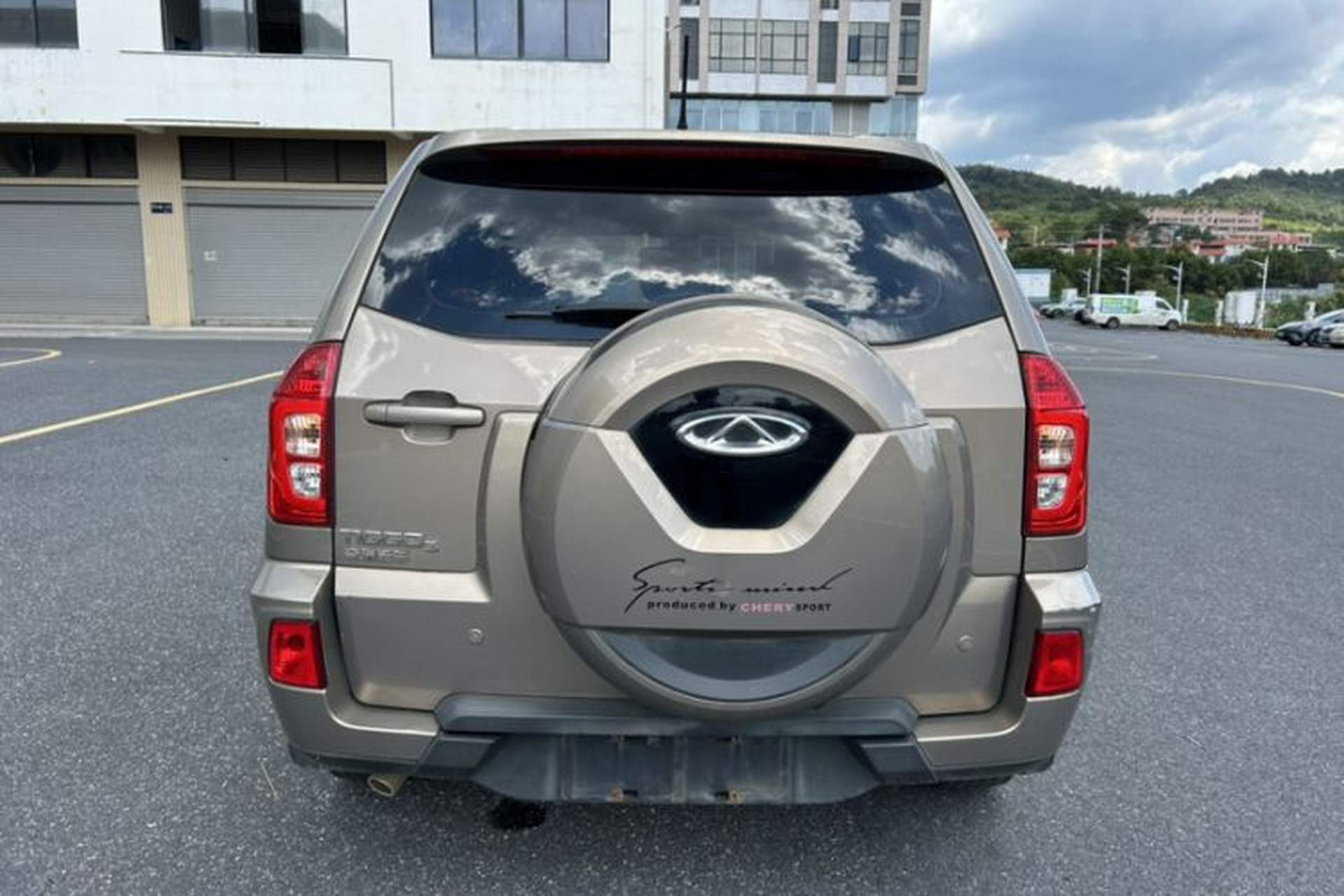Used Chery Tiggo 3 2014 1.6L Manual Zhishang Edition Exterior 4