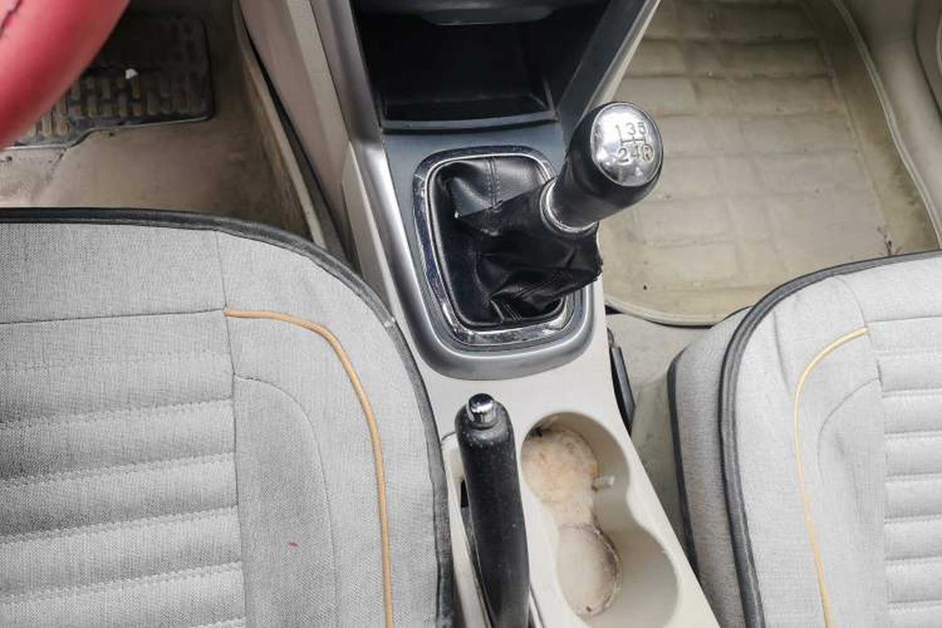 Used Chery Tiggo 3 2014 1.6L Manual Zhishang Edition Gear Lever