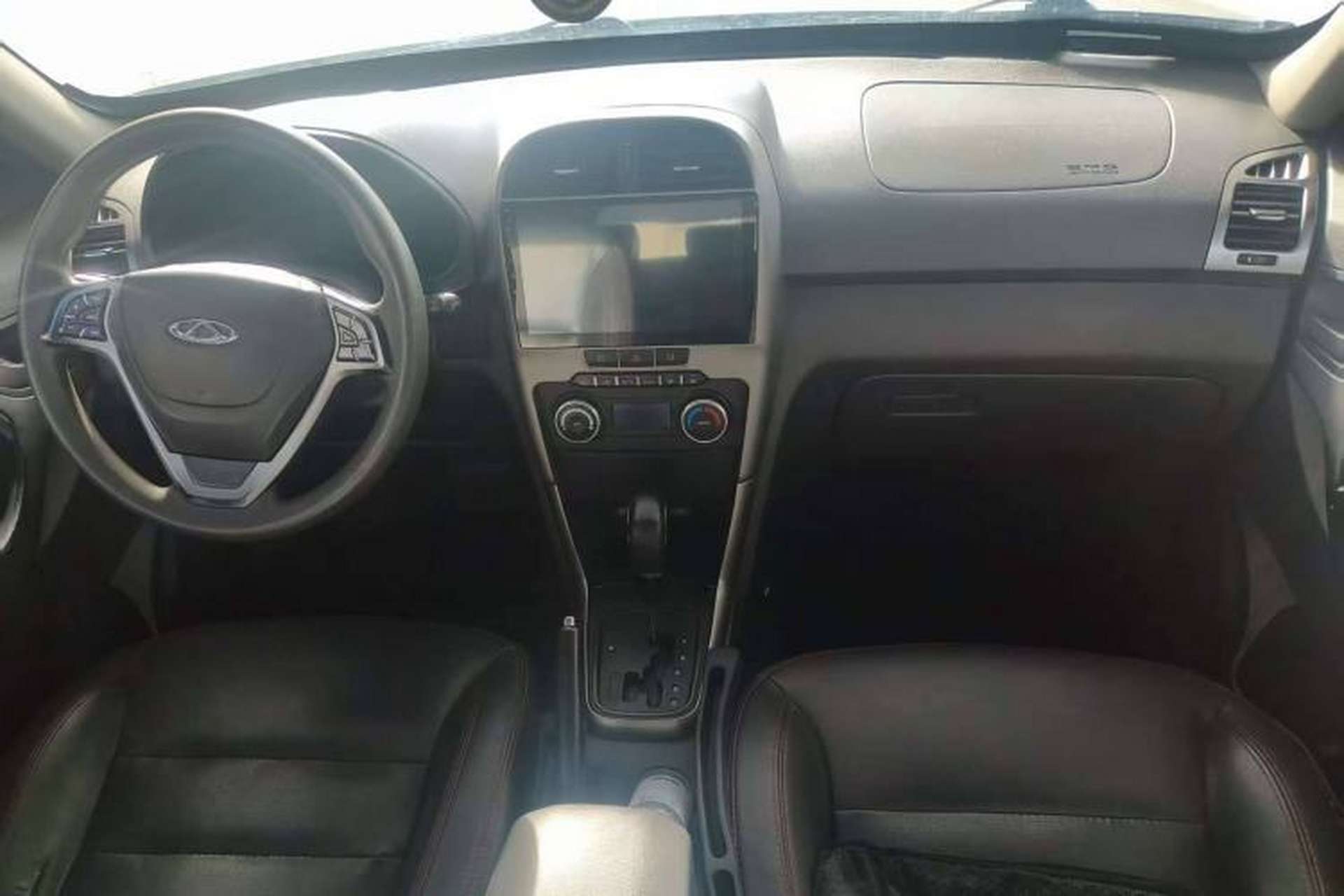 Used Chery Tiggo 3 2014 1.6L CVT ZhiShang Edition Interior 1
