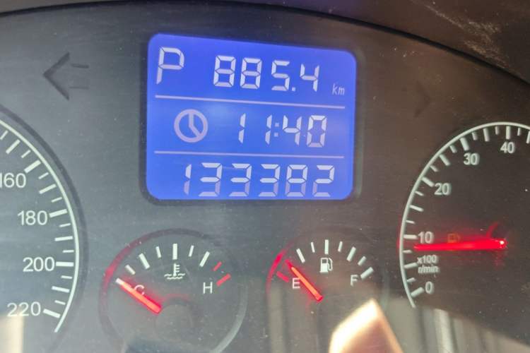 Used Chery Tiggo 3 2014 1.6L CVT ZhiShang Edition Odometer Close Up