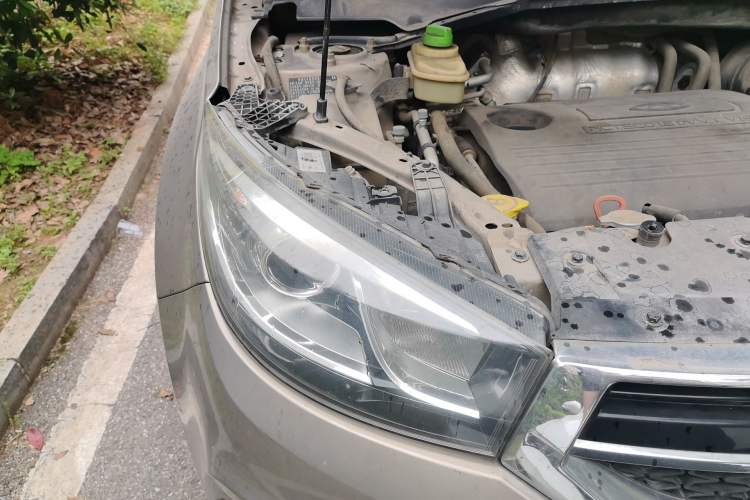 Used Chery Tiggo 3 2014 1.6L Manual Zhishang Edition Right Front Headlight