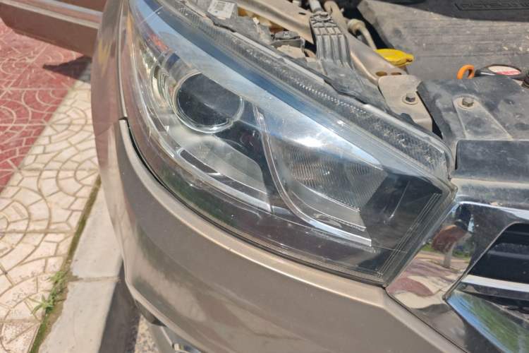 Used Chery Tiggo 3 2014 1.6L CVT ZhiShang Edition Right Front Headlight