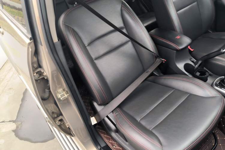 Used Chery Tiggo 3 2014 1.6L Manual Zhishang Edition Right Front Seat