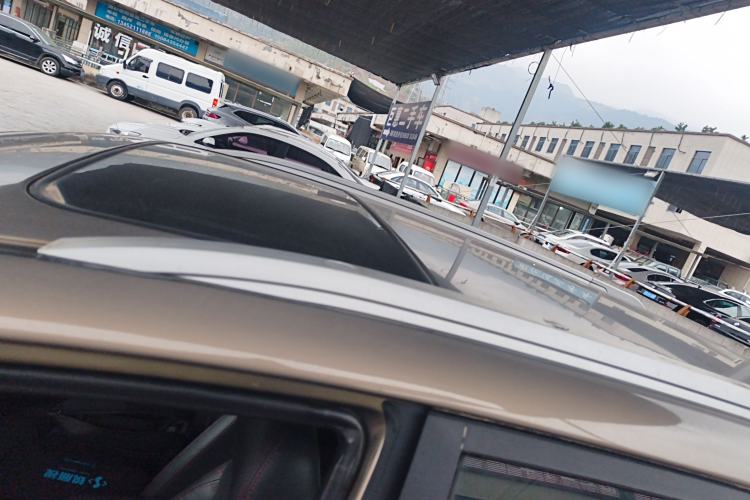 Used Chery Tiggo 3 2014 1.6L CVT ZhiShang Edition Roof