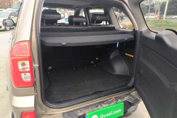 Used Chery Tiggo 3 2014 1.6L Manual Zhishang Edition Trunk